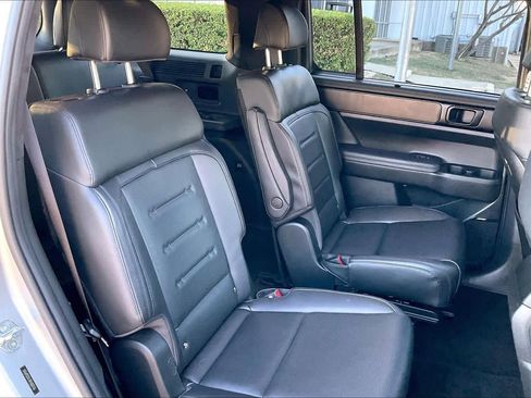 Used 2024 Hyundai Santa Fe Calligraphy image 16