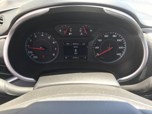 Used 2024 Chevrolet Malibu LT FWD image 2
