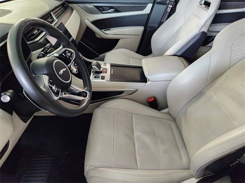 Used 2023 Jaguar F-PACE SVR image 14