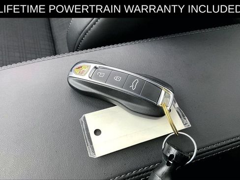 Used 2025 Porsche 911 Carrera T RWD image 13