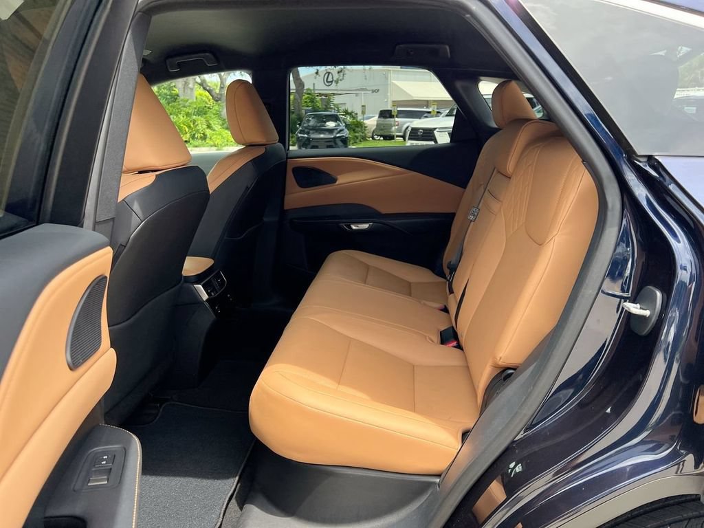 Certified 2025 Lexus RX 350 FWD w/ Technology Package image 18
