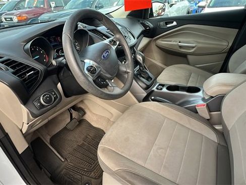 Used 2016 Ford Escape SE image 12