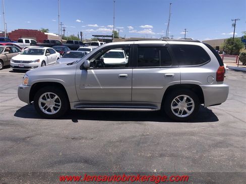 Used 2007 GMC Envoy Denali RWD image 5