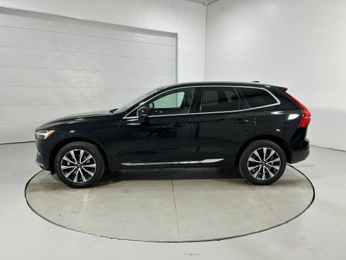 Used 2023 Volvo XC60 B5 Plus AWD/4WD image 21