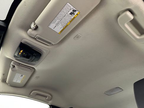 Used 2023 Toyota Corolla LE image 21