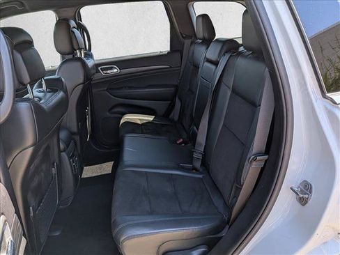 Used 2020 Jeep Grand Cherokee Laredo w/ Laredo X Package RWD image 18