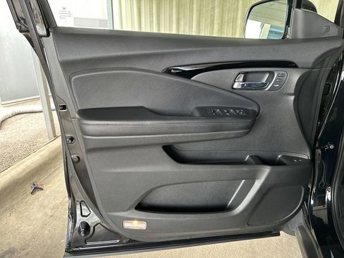 Used 2019 Honda Pilot Elite image 10