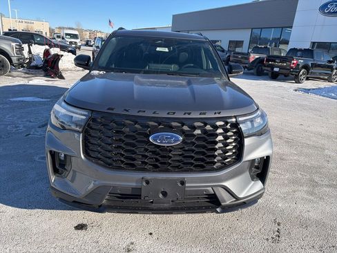 New 2026 Ford Explorer ST-Line w/ ST-Line Street Pack image 9