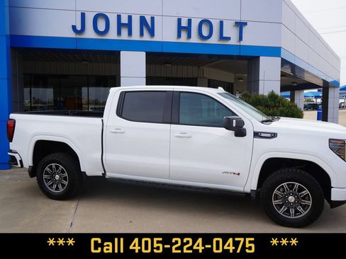 Used 2024 GMC Sierra 1500 AT4 w/ Technology Package AWD/4WD image 10