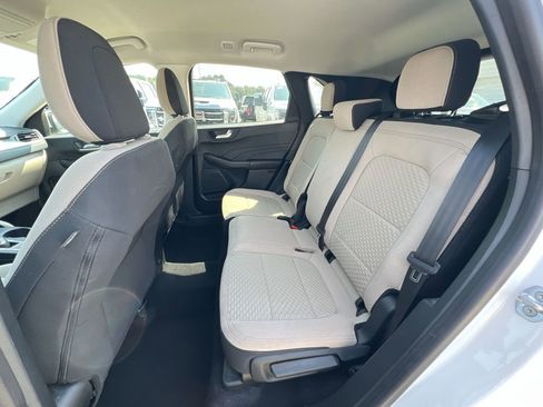 Used 2021 Ford Escape SE image 30