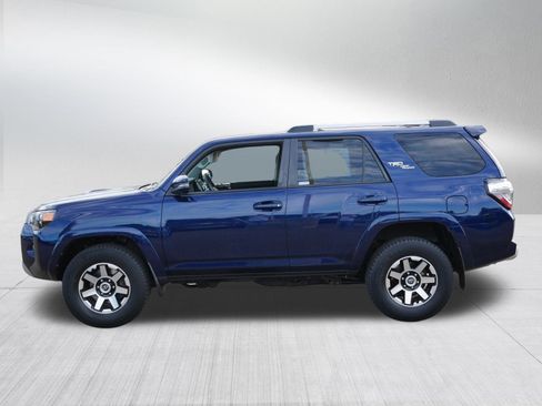 Used 2018 Toyota 4Runner TRD Off-Road Premium AWD/4WD image 4