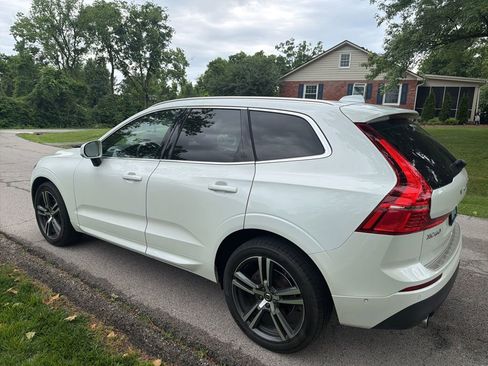 Used 2019 Volvo XC60 T5 Momentum w/ Protection Package Premier AWD/4WD image 10