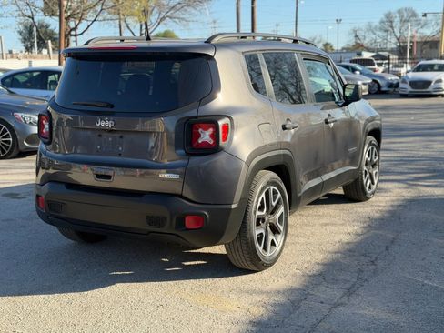 Used 2018 Jeep Renegade Altitude image 8