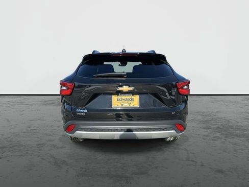 Used 2024 Chevrolet Trax LT image 6