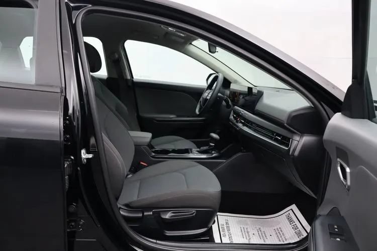 Used 2025 Kia K4 FWD image 16