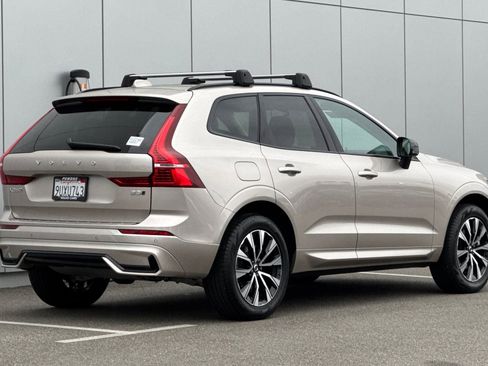 Used 2025 Volvo XC60 B5 Core w/ Protection Package Premier image 5