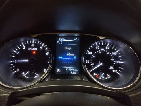 Used 2016 Nissan Rogue SL w/ SL Premium Package image 23