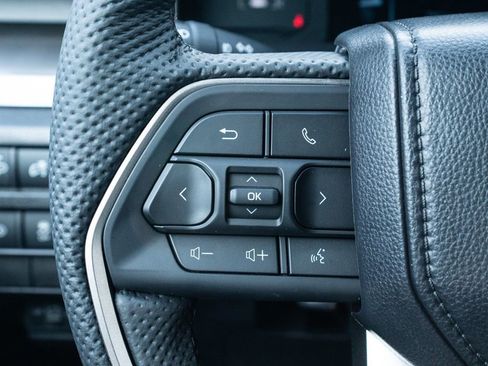 New 2025 Toyota Tacoma SR5 image 17