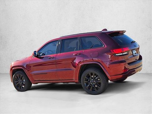 Used 2018 Jeep Grand Cherokee Altitude image 8