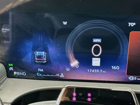 Used 2025 Lincoln Aviator AWD image 12