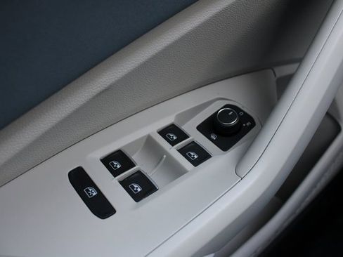 New 2026 Volkswagen Jetta SE image 17