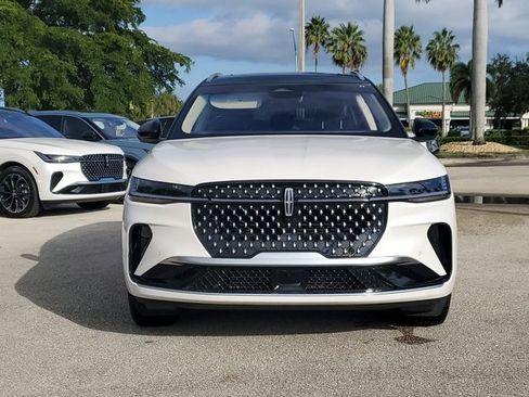 Certified 2024 Lincoln Nautilus Reserve w/ Equipment Group 202A image 2