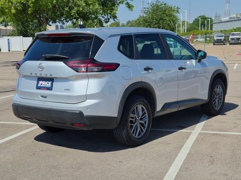 Used 2024 Nissan Rogue S AWD/4WD image 5