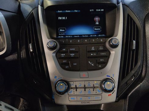 Used 2017 Chevrolet Equinox LT FWD image 25