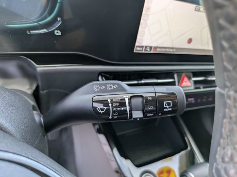 Certified 2023 Kia Niro EX FWD image 34