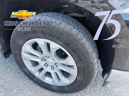 Used 2023 Chevrolet Silverado 1500 LTZ w/ Z71 Off-Road Package AWD/4WD image 3