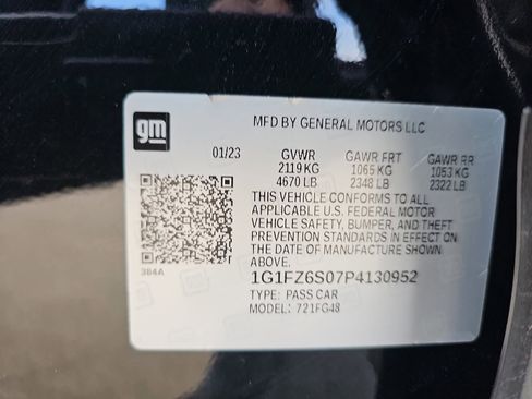 Used 2023 Chevrolet Bolt EUV Premier w/ Sun & Sound Package image 35