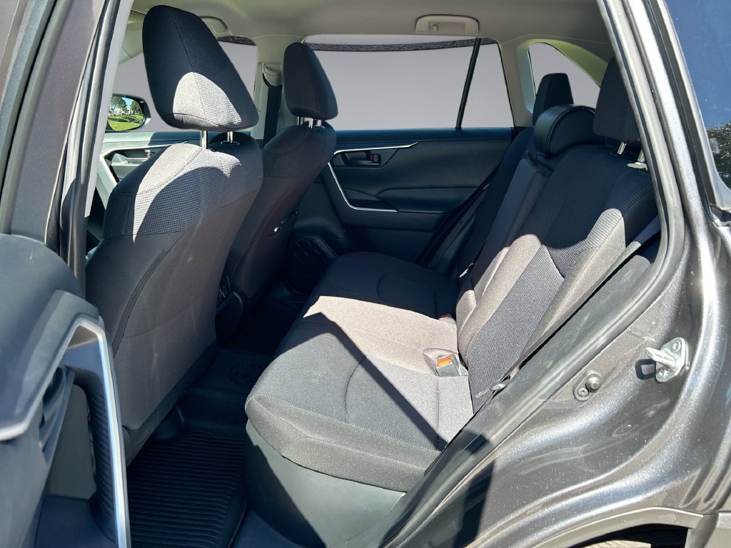 Certified 2025 Toyota RAV4 LE AWD/4WD image 28