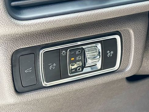Used 2024 Lincoln Corsair FWD w/ Equipment Group 101A image 10