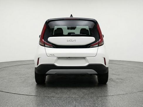 Used 2025 Kia Soul LX w/ LX Technology Package image 7