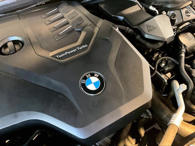 Used 2019 BMW 330i xDrive Sedan AWD/4WD image 32