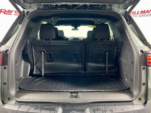 Used 2022 Chevrolet Traverse LT FWD image 26