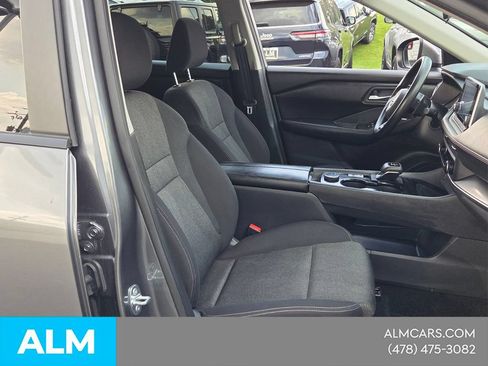 Used 2024 Nissan Rogue SV AWD/4WD image 16