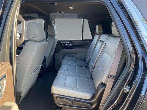 Used 2024 Chevrolet Tahoe LT RWD image 13
