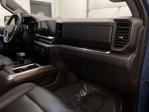 Used 2024 Chevrolet Silverado 1500 LT Trail Boss w/ Convenience Package II image 23