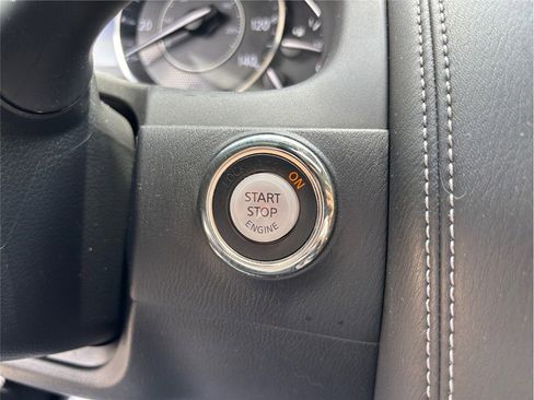 Used 2020 Nissan Armada SL w/ Premium Package image 31