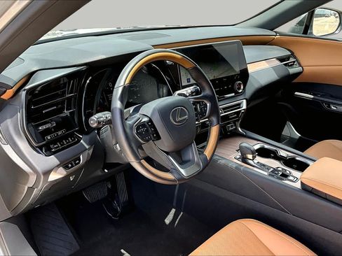 Used 2025 Lexus RX 350 Premium w/ Accessory Package (Z1) FWD image 18