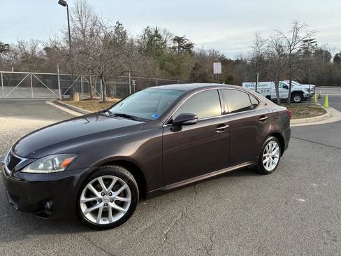 Used 2013 Lexus IS 250 AWD w/ Premium Pkg image 4