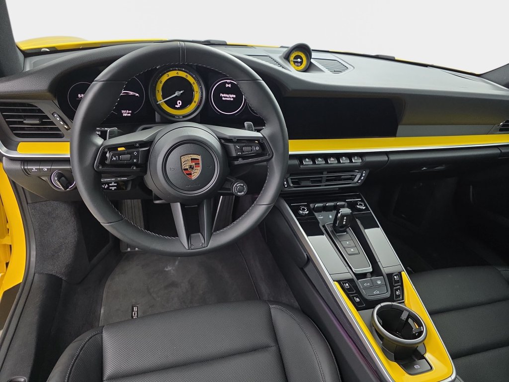 Used 2023 Porsche 911 Carrera RWD image 18