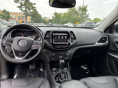 Used 2019 Jeep Cherokee Limited AWD/4WD image 29