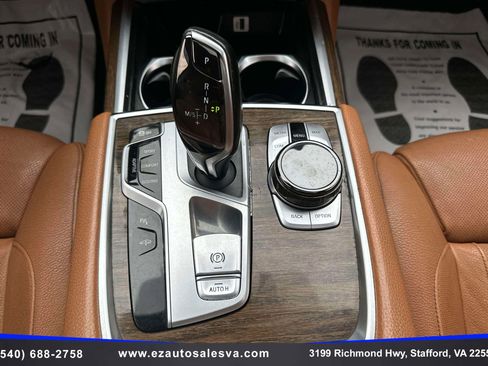 Used 2018 BMW 740i xDrive image 27