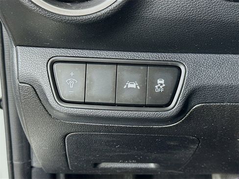 Used 2020 Kia Forte LXS image 18