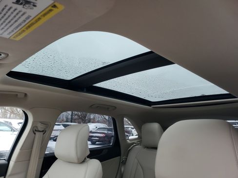 Used 2018 Lincoln MKC Reserve image 11