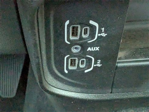 Used 2024 RAM 3500 Big Horn image 20