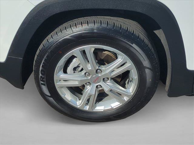Used 2024 GMC Terrain SLE AWD/4WD image 23