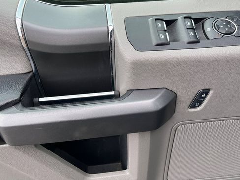 Used 2019 Ford F150 XLT w/ Equipment Group 302A Luxury image 11